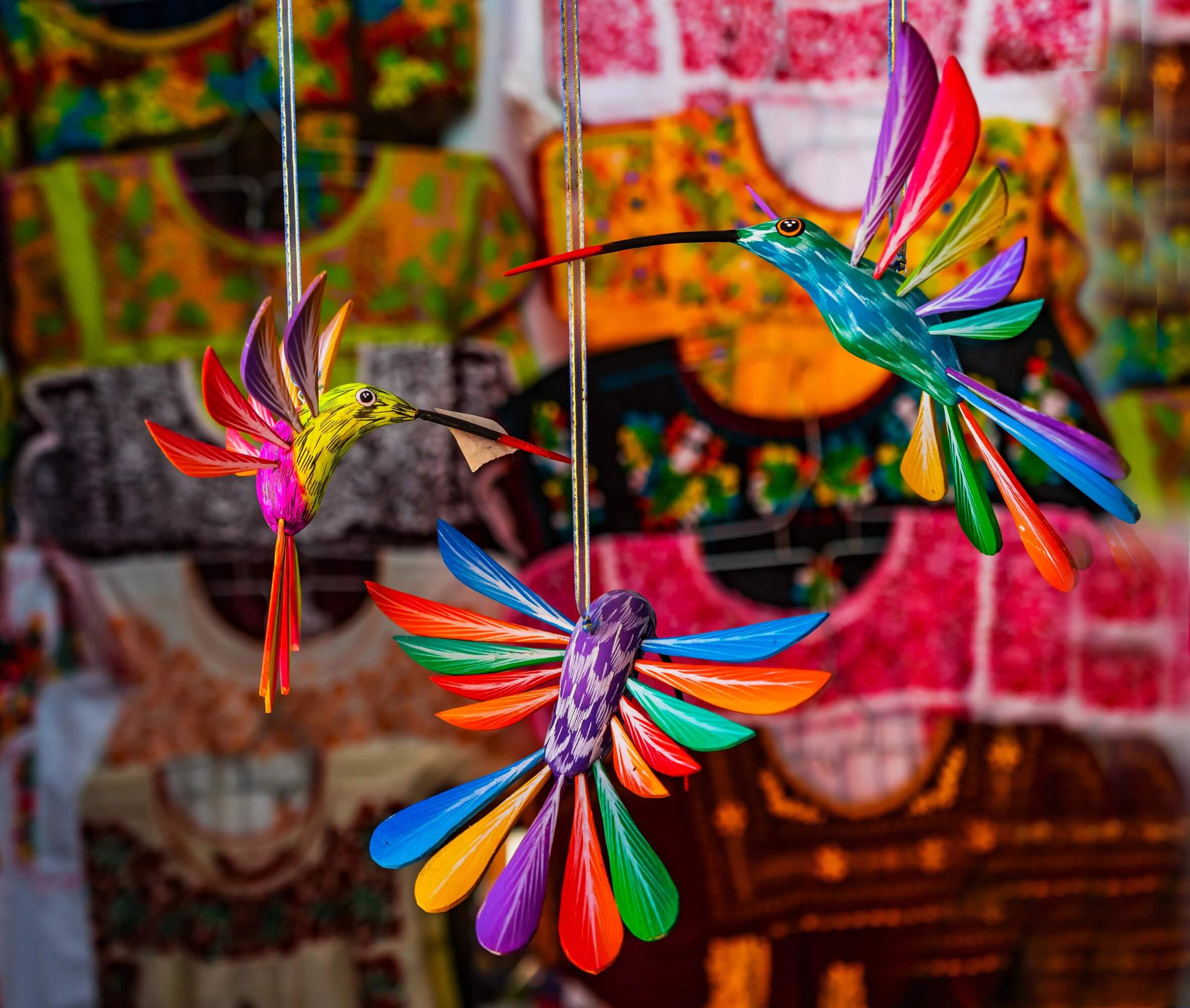 Mexiko_Colorful Wooden Hummingbirds@billperry_4719 x 4000_klein